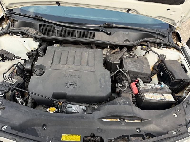 Thumbnail 6 of 2015 Toyota Venza LE